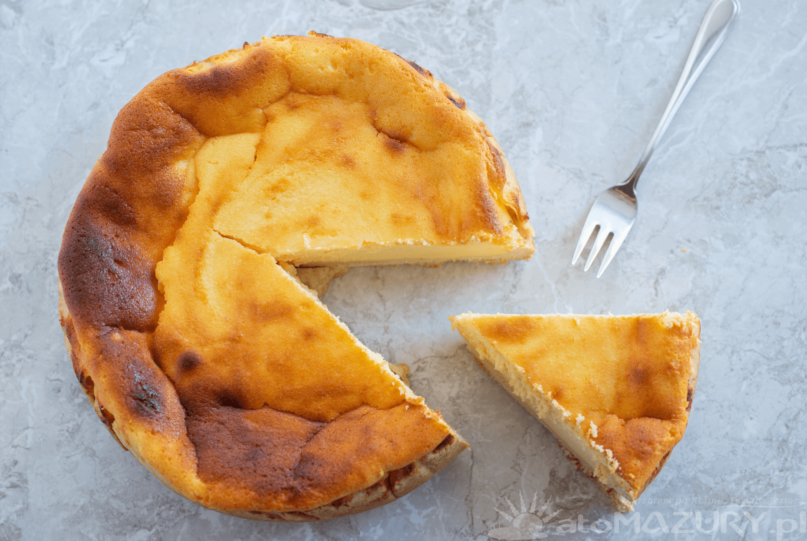 Aksamitny sernik atomazury Aksamitny sernik atomazury