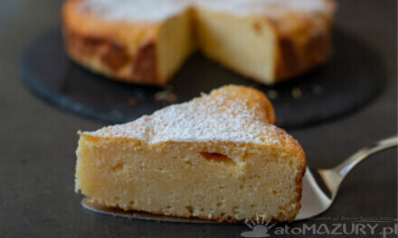 Aksamitny sernik „atoMazury”