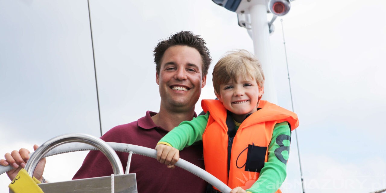 Jak bezpiecznie pływać po mazurskich jeziorach?