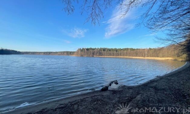 Jezioro Nożyce – Urokliwe Wodne Królestwo
